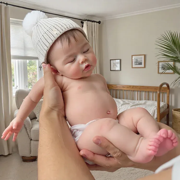 12"/16" Drink and Wet Reborn Silicone Baby Girl in Newborn Age with Real Skin Touch, photograph 2