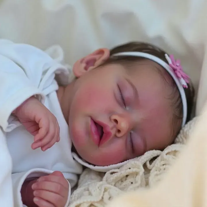 Drink and Wet System 12" & 16" Flexible Silicone Reborn Baby Doll, photograph 6